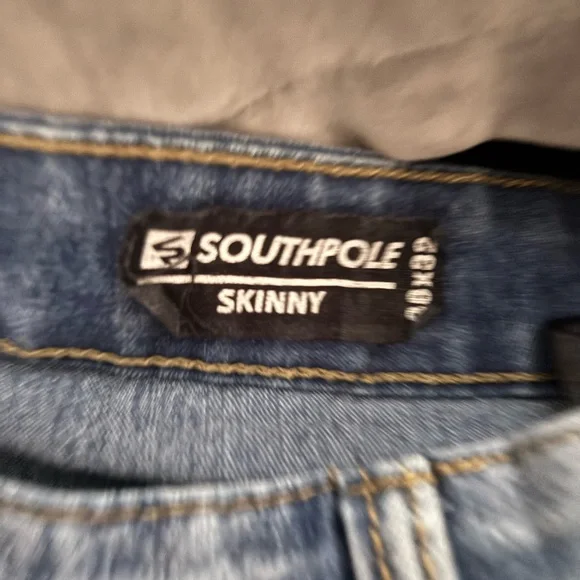 Men’s Blue Jeans with Graphic Details - Picture 3 of 3